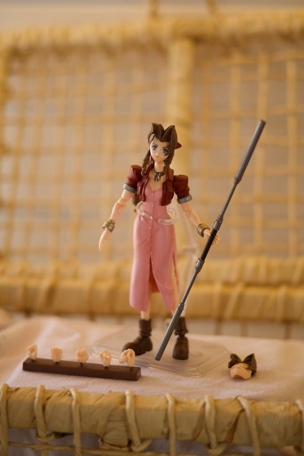Figure articulado ORIGINAL Square Enix Aerith Gainsborough