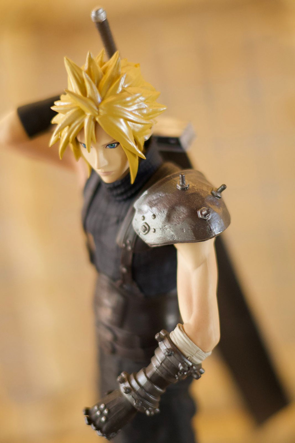 Action figure ORIGINAL da Square Enix, Cloud Strife Final Fantasy VII Remake